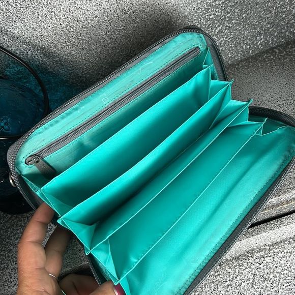 Thirty-One Chevron Wallet - Multicolor - Picture 2 of 5